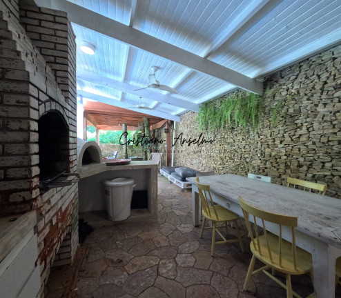 Imagem Casa com 6 Quartos à Venda, 300 m² em Maresias - São Sebastião Imagem Casa com 6 Quartos à Venda, 300 m² em Maresias - São Sebastião