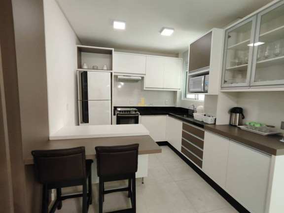 Imagem Apartamento com 3 Quartos para Temporada, 137 m² em Meia Praia - Itapema Imagem Apartamento com 3 Quartos para Temporada, 137 m² em Meia Praia - Itapema