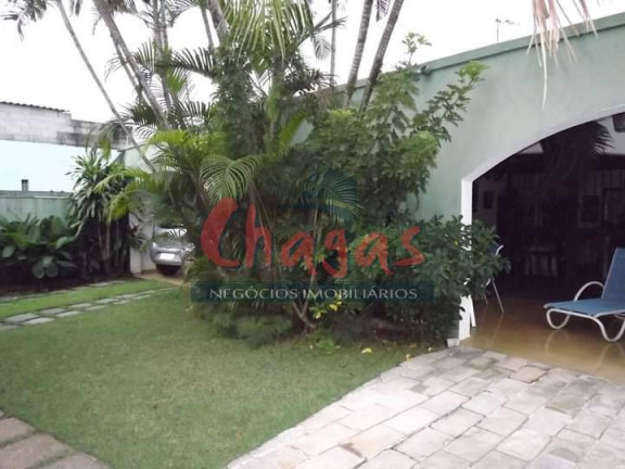 Imagem Casa com 3 Quartos à Venda, 280 m² em Jardim Jaqueira - Caraguatatuba Imagem Casa com 3 Quartos à Venda, 280 m² em Jardim Jaqueira - Caraguatatuba