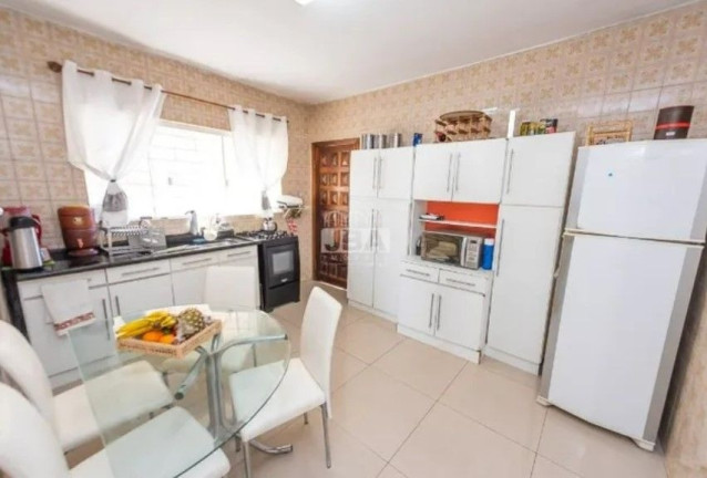Imagem Casa com 4 Quartos à Venda, 220 m² em Parolin - Curitiba