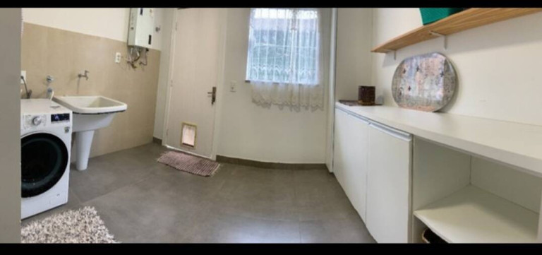 Imagem Casa com 3 Quartos à Venda, em Quitandinha - Petrópolis Imagem Casa com 3 Quartos à Venda, em Quitandinha - Petrópolis
