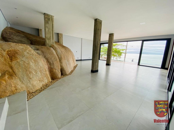 Imagem Casa com 5 Quartos à Venda, em Cacupé - Florianópolis Imagem Casa com 5 Quartos à Venda, em Cacupé - Florianópolis