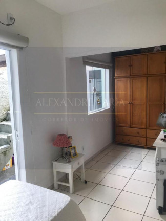 Imagem Casa com 2 Quartos à Venda, 94 m² em Centro - São Sebastião