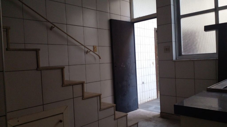Imagem Sobrado com 5 Quartos à Venda ou Locação, 589 m² em Morumbi - São Paulo Imagem Sobrado com 5 Quartos à Venda ou Locação, 589 m² em Morumbi - São Paulo
