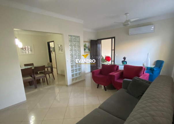 Imagem Casa com 4 Quartos à Venda, 300 m² em Recanto Dos Pássaros - Cuiabá Imagem Casa com 4 Quartos à Venda, 300 m² em Recanto Dos Pássaros - Cuiabá