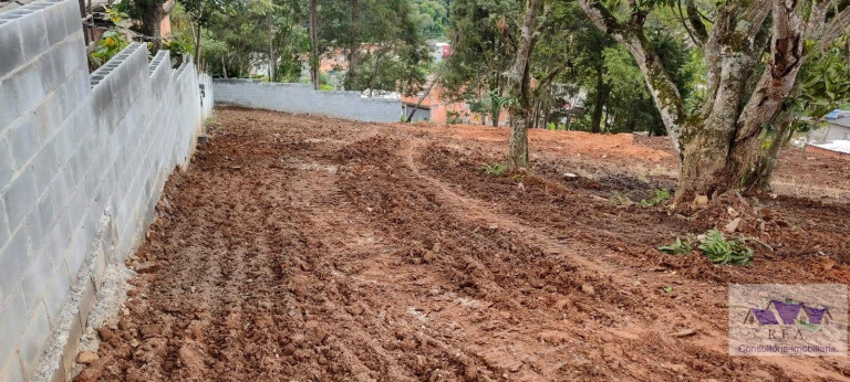 Terreno à Venda, 250 m² em Jardim Sandra - Cotia