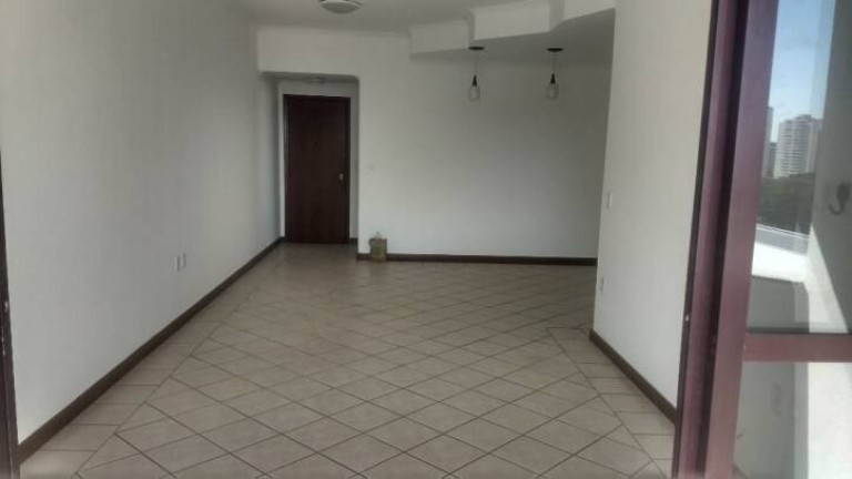 Apartamento com 3 Quartos à Venda, 111 m² em Centro - Taubaté