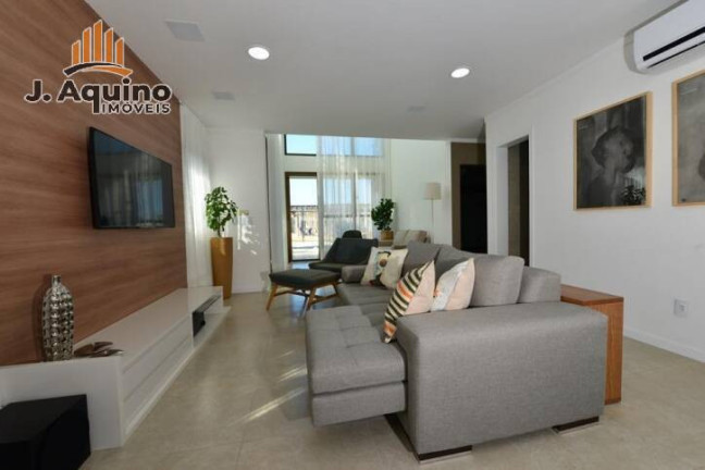 Imagem Casa de Condomínio com 4 Quartos à Venda, 286 m² em Tamatanduba - Eusébio