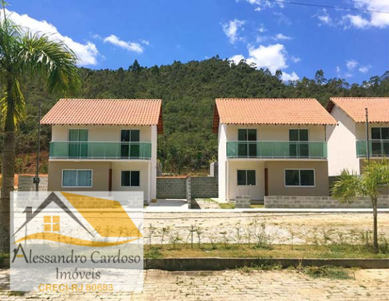 Imagem Casa com 2 Quartos à Venda, 66 m² em Varginha - Nova Friburgo Imagem Casa com 2 Quartos à Venda, 66 m² em Varginha - Nova Friburgo