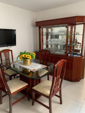 Imagem Casa com 4 Quartos à Venda,  em Uberaba - Curitiba