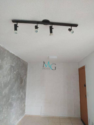 Imagem Apartamento com 2 Quartos para Alugar, 44 m² em Cosmos - Rio De Janeiro Imagem Apartamento com 2 Quartos para Alugar, 44 m² em Cosmos - Rio De Janeiro