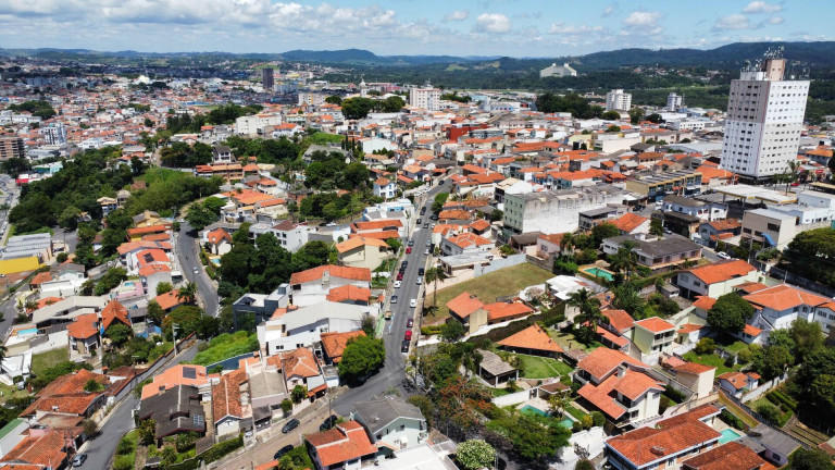 Imagem Casa com 4 Quartos à Venda, 500 m² em Vila Petrópolis - Atibaia Imagem Casa com 4 Quartos à Venda, 500 m² em Vila Petrópolis - Atibaia