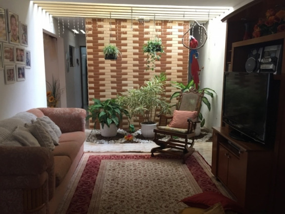 Imagem Casa com 3 Quartos à Venda, 203 m² em Candelária - Natal Imagem Casa com 3 Quartos à Venda, 203 m² em Candelária - Natal