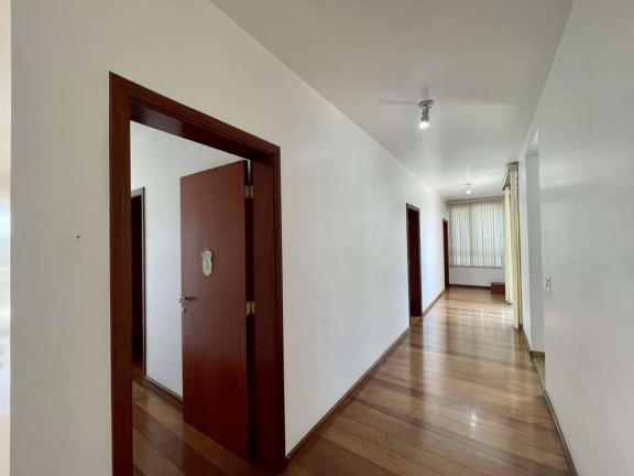 Imagem Casa com 6 Quartos à Venda, 1.200 m² em Golf Village - Carapicuíba Imagem Casa com 6 Quartos à Venda, 1.200 m² em Golf Village - Carapicuíba