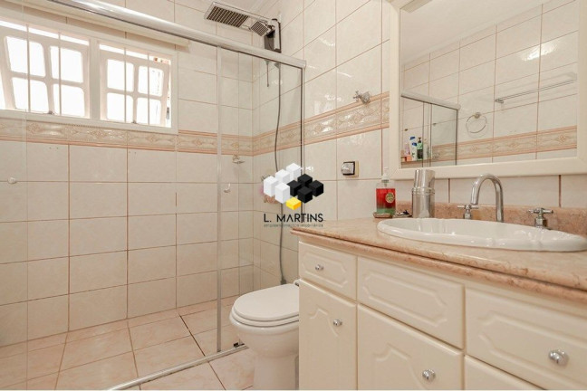 Imagem Casa com 4 Quartos à Venda, 233 m² em Jardim Itu - Porto Alegre Imagem Casa com 4 Quartos à Venda, 233 m² em Jardim Itu - Porto Alegre