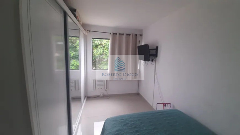 Imagem Imóvel com 2 Quartos à Venda, 50 m² em Camorim - Rio De Janeiro Imagem Imóvel com 2 Quartos à Venda, 50 m² em Camorim - Rio De Janeiro