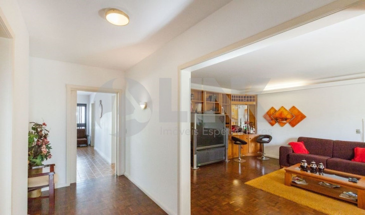 Imagem Casa com 3 Quartos à Venda, 327 m² em Chácara Das Pedras - Porto Alegre Imagem Casa com 3 Quartos à Venda, 327 m² em Chácara Das Pedras - Porto Alegre