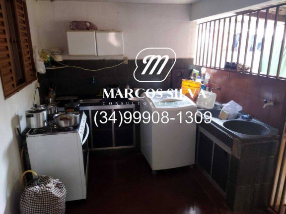 Imagem Casa com 1 Quarto à Venda,  em Santa Mônica - Uberlândia