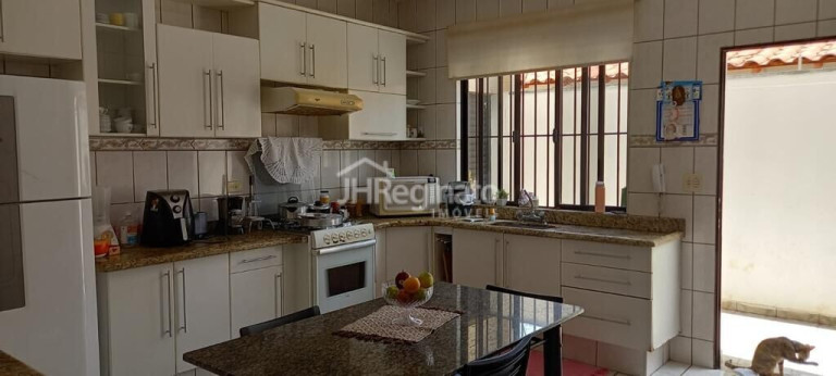 Imagem Casa com 4 Quartos à Venda, 172 m² em Rio Acima - Votorantim