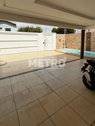 Imagem Casa com 3 Quartos à Venda, 235 m² em Areia Branca - Petrolina