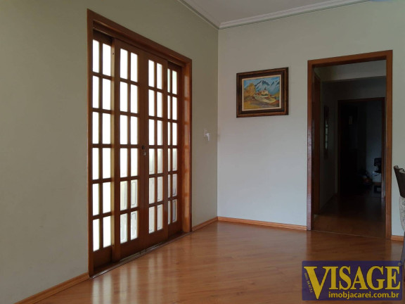 Casa com 3 Quartos à Venda,  em Pq. Santo Antonio - Jacareí