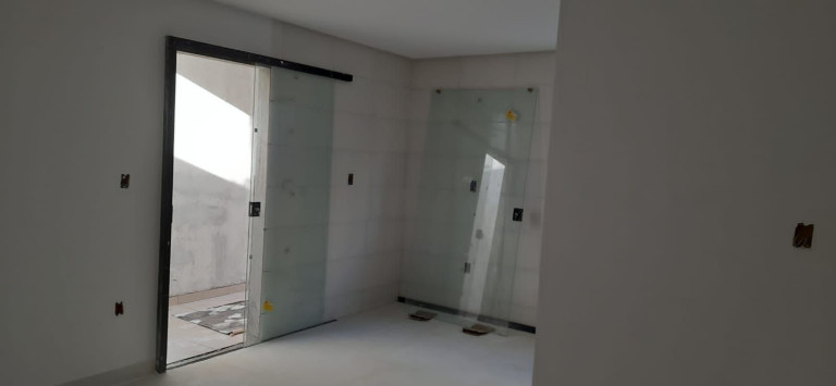 Imagem Casa com 3 Quartos à Venda, 121 m² em Praia De Ipitanga - Lauro De Freitas Imagem Casa com 3 Quartos à Venda, 121 m² em Praia De Ipitanga - Lauro De Freitas