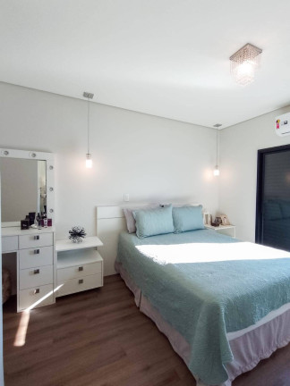 Imagem Casa com 3 Quartos à Venda, 320 m² em Taubaté