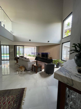 Imagem Casa com 3 Quartos à Venda, 550 m² em Alphaville - Santana De Parnaíba Imagem Casa com 3 Quartos à Venda, 550 m² em Alphaville - Santana De Parnaíba