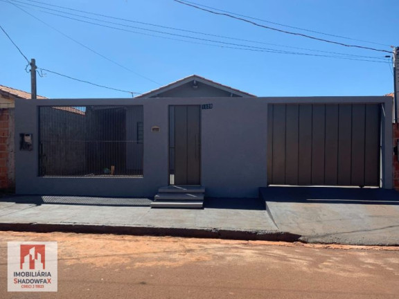 Casa à Venda, 300 m²