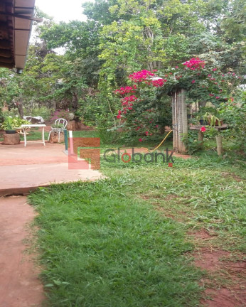 Imagem Imóvel com 3 Quartos à Venda, 2.500 m² em Centro - Montes Claros