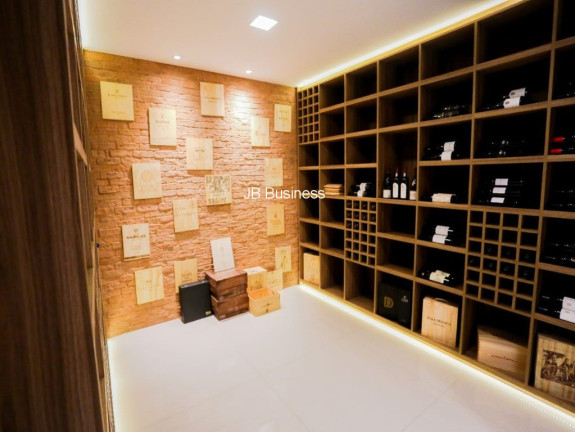 Imagem Imóvel com 5 Quartos à Venda, 359 m² em Centro - Balneário Camboriú Imagem Imóvel com 5 Quartos à Venda, 359 m² em Centro - Balneário Camboriú