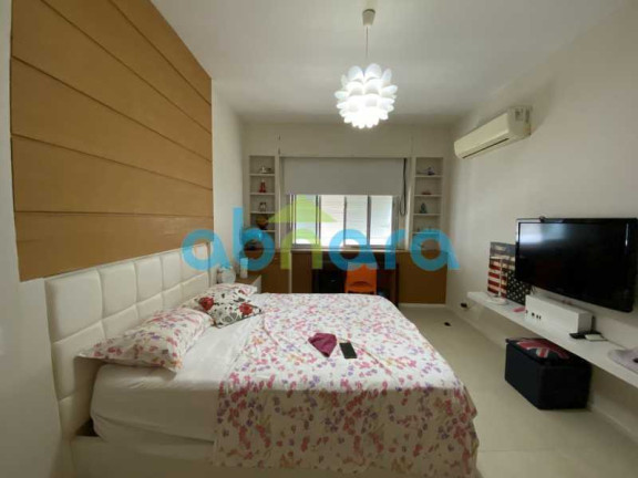 Imagem Apartamento com 3 Quartos à Venda, 300 m² em Copacabana - Rio De Janeiro