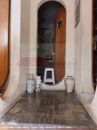 Imagem Casa com 4 Quartos à Venda, 191 m² em Centro - Taubaté Imagem Casa com 4 Quartos à Venda, 191 m² em Centro - Taubaté
