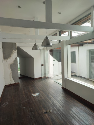 Imagem Casa com 3 Quartos à Venda, 300 m² em Sumaré - São Paulo Imagem Casa com 3 Quartos à Venda, 300 m² em Sumaré - São Paulo