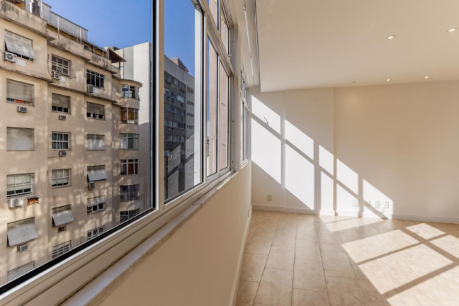 Imagem Apartamento com 2 Quartos à Venda, em Copacabana - Rio De Janeiro Imagem Apartamento com 2 Quartos à Venda, em Copacabana - Rio De Janeiro