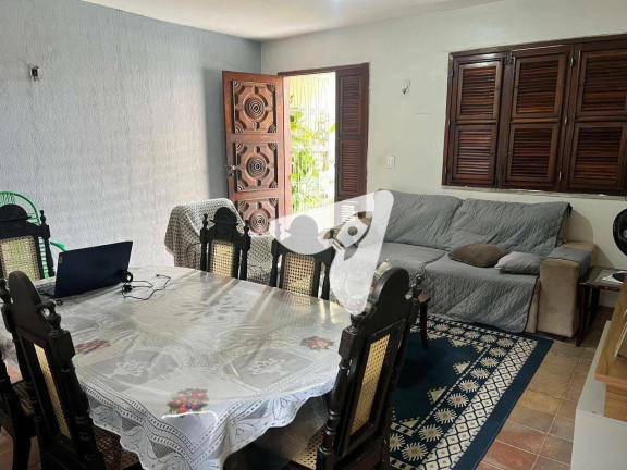 Casa com 4 Quartos à Venda, 315 m² em Centro - Fortaleza