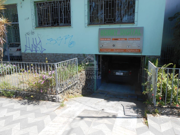 Imagem Casa com 5 Quartos à Venda, 323 m² em Centro - Santa Maria