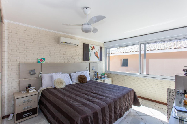 Imagem Sobrado com 4 Quartos à Venda, 360 m² em Praia Do Arrastão - São Sebastião Imagem Sobrado com 4 Quartos à Venda, 360 m² em Praia Do Arrastão - São Sebastião