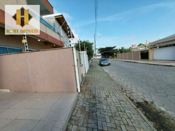 Imagem Sobrado com 3 Quartos à Venda, 94 m² em Pereque - Porto Belo