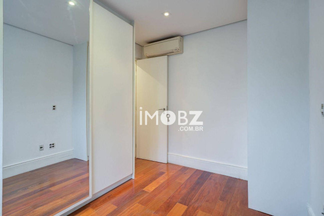 Imagem Imóvel com 3 Quartos à Venda, 120 m² em Vila Olímpia - São Paulo