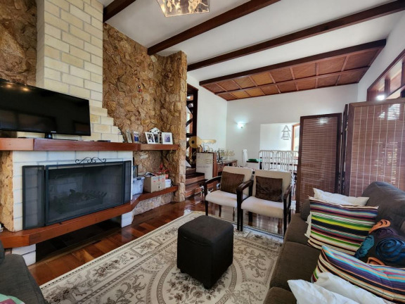 Imagem Casa com 3 Quartos à Venda, 177 m² em Granja Guarani - Teresópolis Imagem Casa com 3 Quartos à Venda, 177 m² em Granja Guarani - Teresópolis