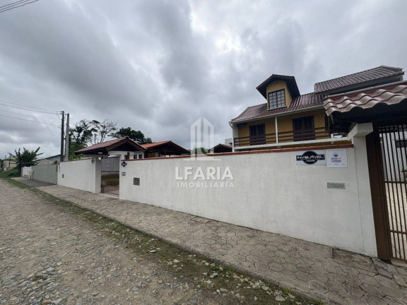 Imagem Sobrado com 7 Quartos à Venda, 461 m² em Cambiju - Itapoá