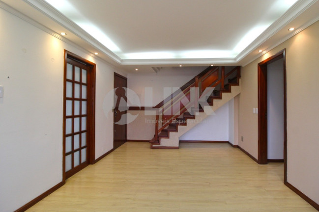 Imagem Imóvel com 2 Quartos à Venda, 176 m² em Jardim Planalto - Porto Alegre Imagem Imóvel com 2 Quartos à Venda, 176 m² em Jardim Planalto - Porto Alegre