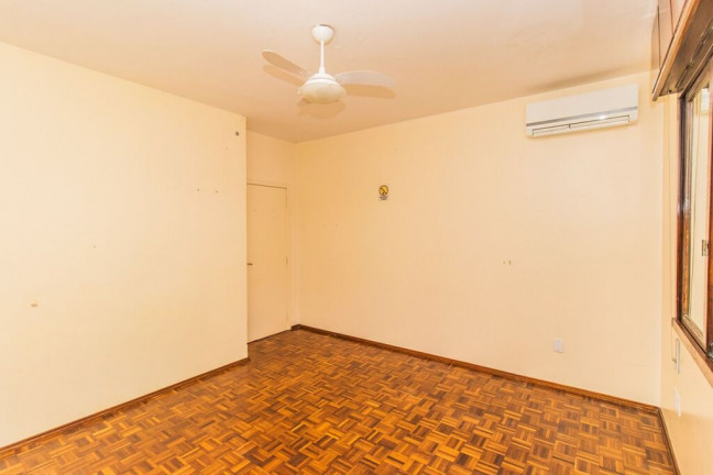 Imagem Casa com 9 Quartos à Venda, 316 m² em Três Figueiras - Porto Alegre Imagem Casa com 9 Quartos à Venda, 316 m² em Três Figueiras - Porto Alegre