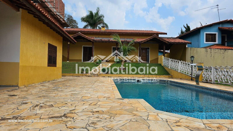 Chácara com 4 Quartos à Venda, 680 m² em Centro - Piracaia