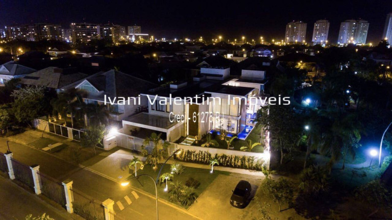 Imagem Casa de Condomínio com 5 Quartos à Venda, 906 m² em Barra Da Tijuca - Rio De Janeiro Imagem Casa de Condomínio com 5 Quartos à Venda, 906 m² em Barra Da Tijuca - Rio De Janeiro