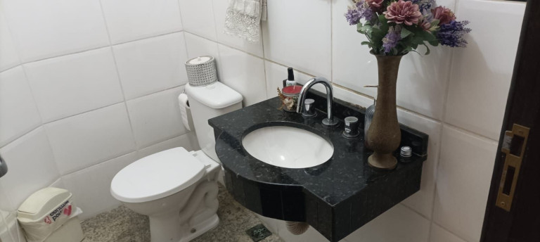 Imagem Casa com 4 Quartos à Venda, 169 m² em Cachoeira - Curitiba