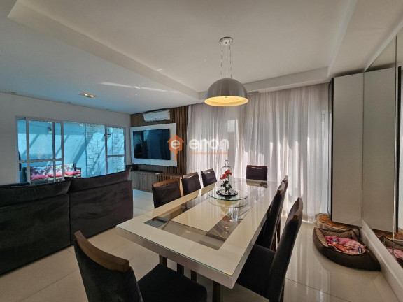 Imagem Casa com 3 Quartos à Venda, 180 m²