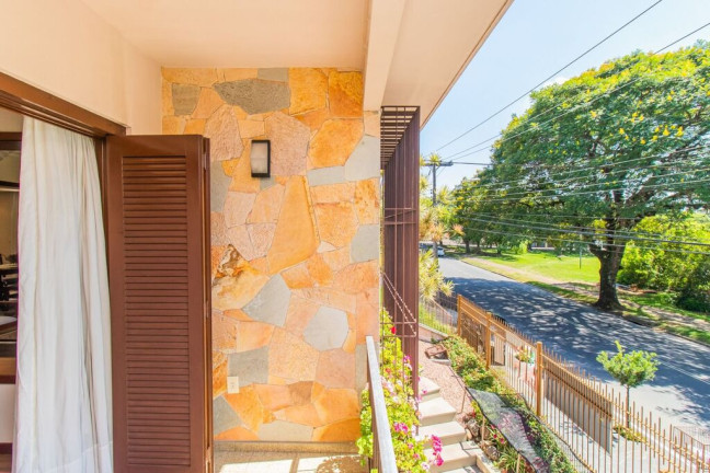 Imagem Casa com 3 Quartos à Venda, 338 m² em Jardim Sabará - Porto Alegre
