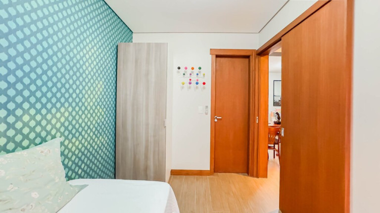 Imagem Imóvel com 2 Quartos à Venda,  em Moinhos De Vento - Porto Alegre
